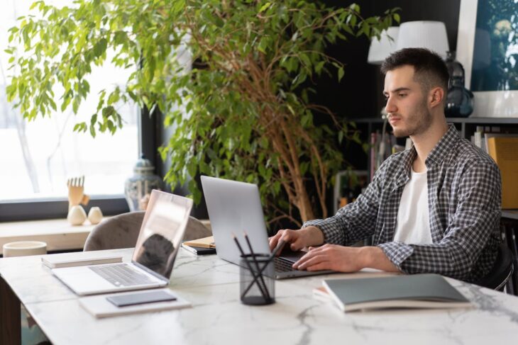 Comment apprendre à taper au clavier en s’amusant